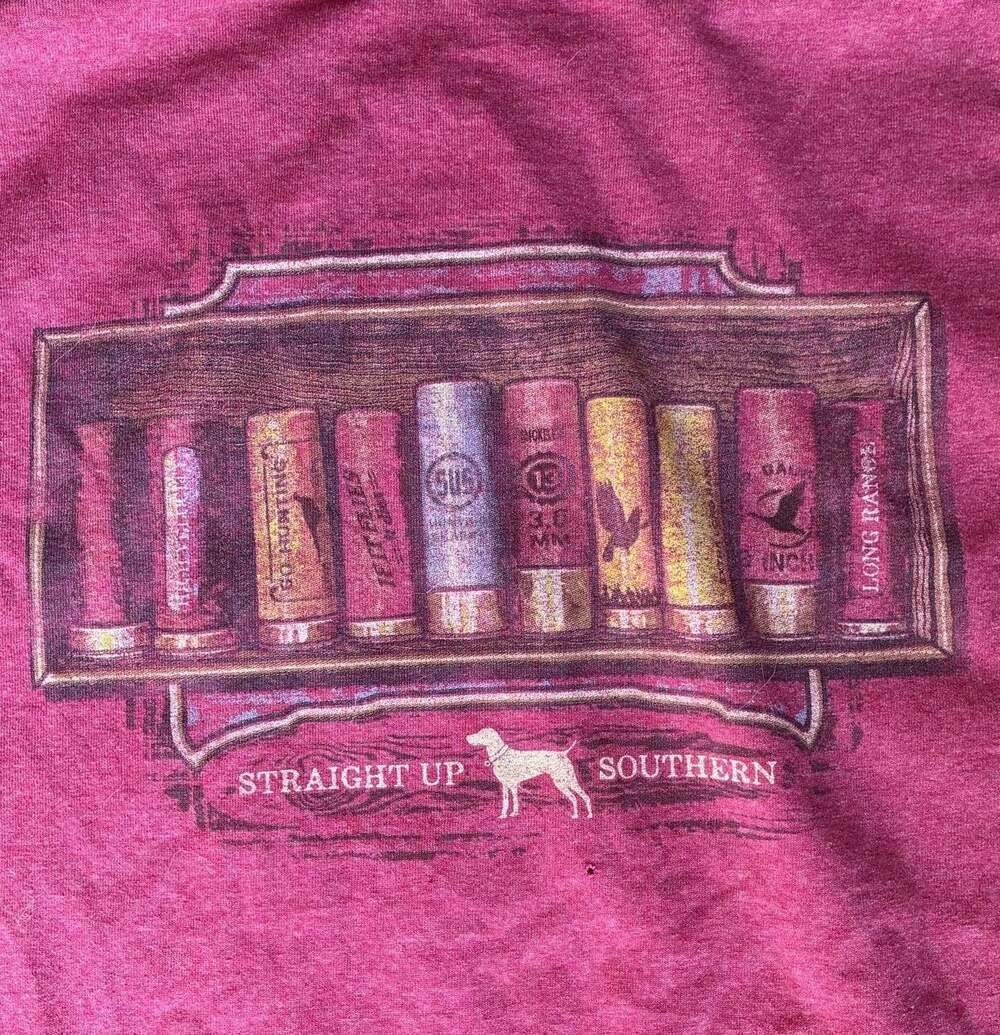 Straight Up Southern Shotgun Shell Wooden Box Graphic T-Shirt Maroon Size M